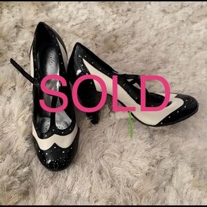 Adorable Rockabilly pumps ~ size 8.5